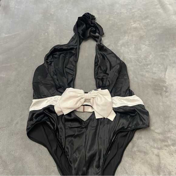 New! Victoria's Secret Tuxedo Bow-Topped High-Neck Teddy bodysuit 3154 - Picture 4 of 8